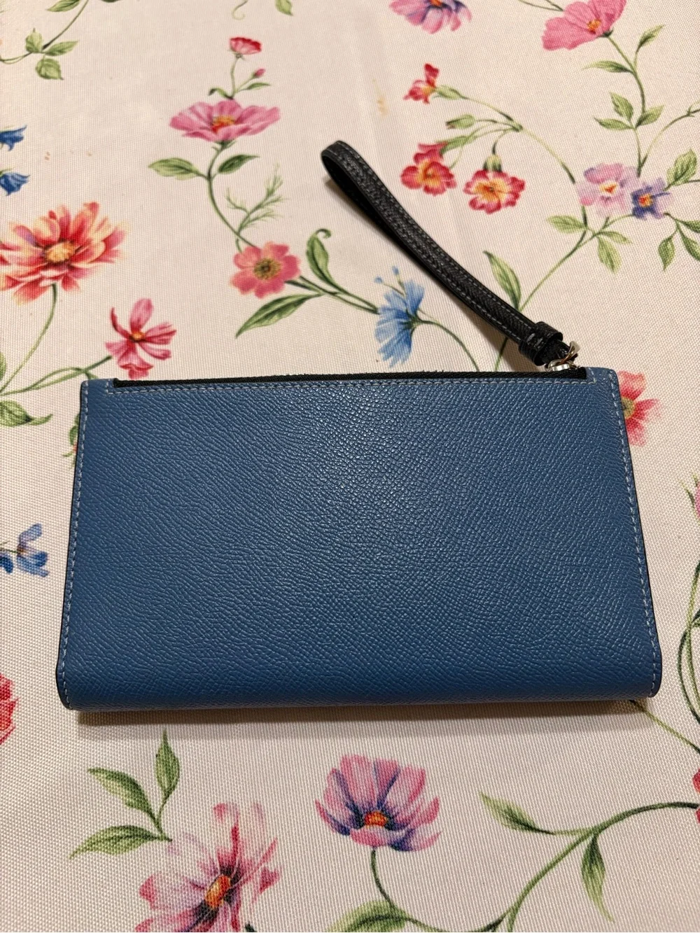 Never used COACH Blue Wallet with Black Snap Tab Ashley Wristlet C5675